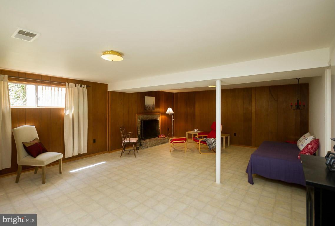6802 Quebec Court Springfield, VA 22152 - Photo 18 of 30 Rec Room
