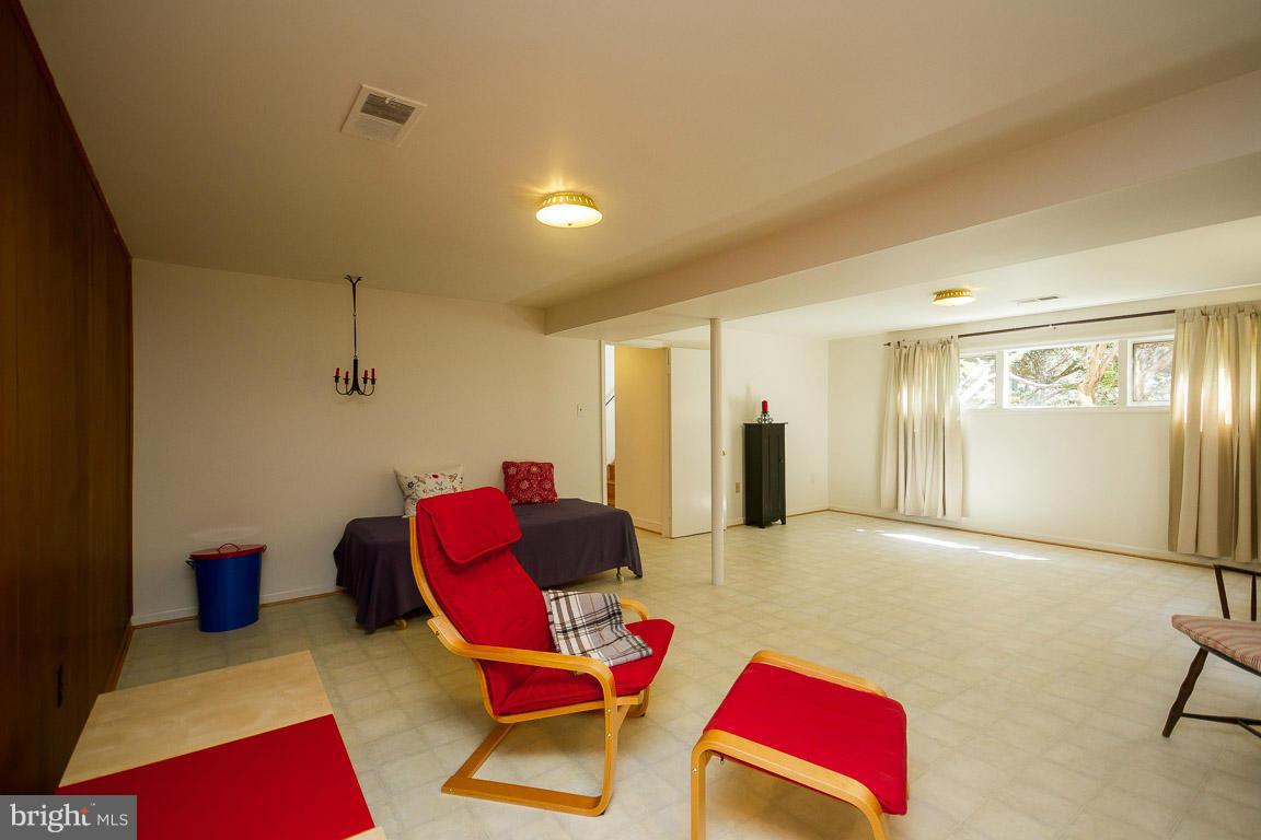6802 Quebec Court Springfield, VA 22152 - Photo 20 of 30 Rec Room