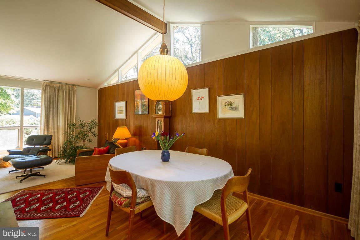 6802 Quebec Court Springfield, VA 22152 - Photo 5 of 30 Dining Room