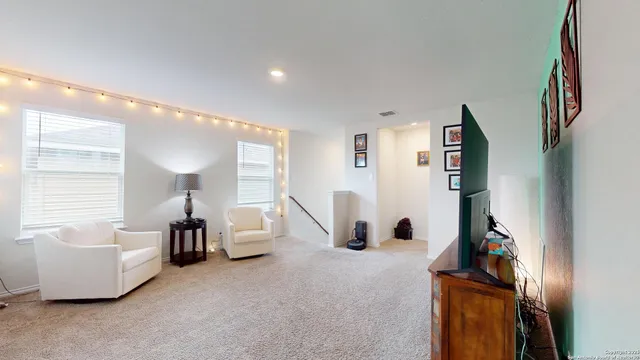 $2,400 | 4021 Lilac Path, St. Hedwig, TX 78152