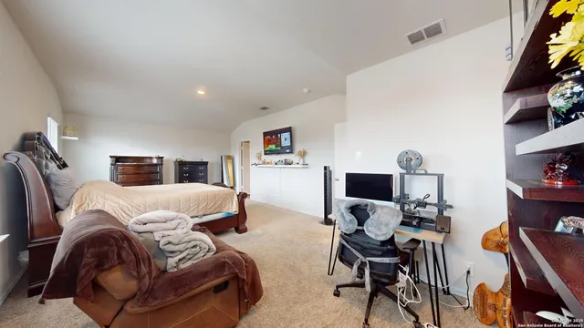 $2,400 | 4021 Lilac Path, St. Hedwig, TX 78152