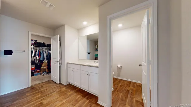 $2,400 | 4021 Lilac Path, St. Hedwig, TX 78152