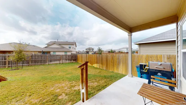 $2,400 | 4021 Lilac Path, St. Hedwig, TX 78152