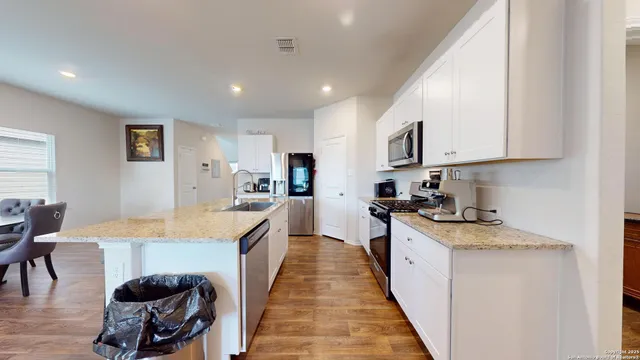 $2,400 | 4021 Lilac Path, St. Hedwig, TX 78152