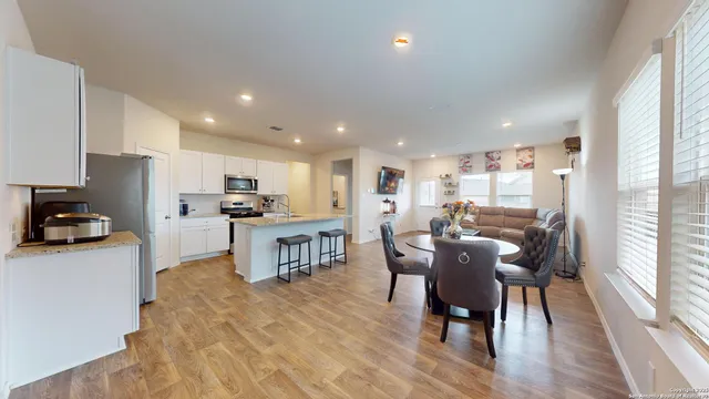 $2,400 | 4021 Lilac Path, St. Hedwig, TX 78152