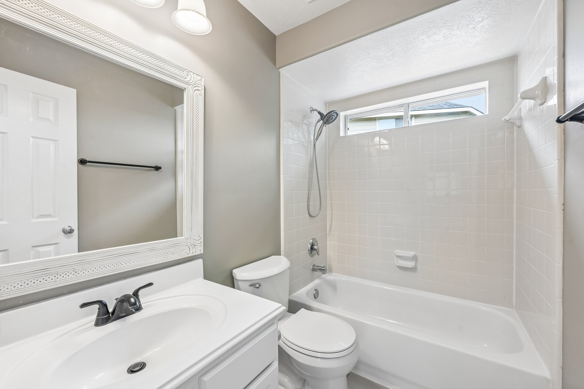 4519 Bridgestone Point Drive Spring, TX 77389 - Photo 18 of 42 1st floor guest bath