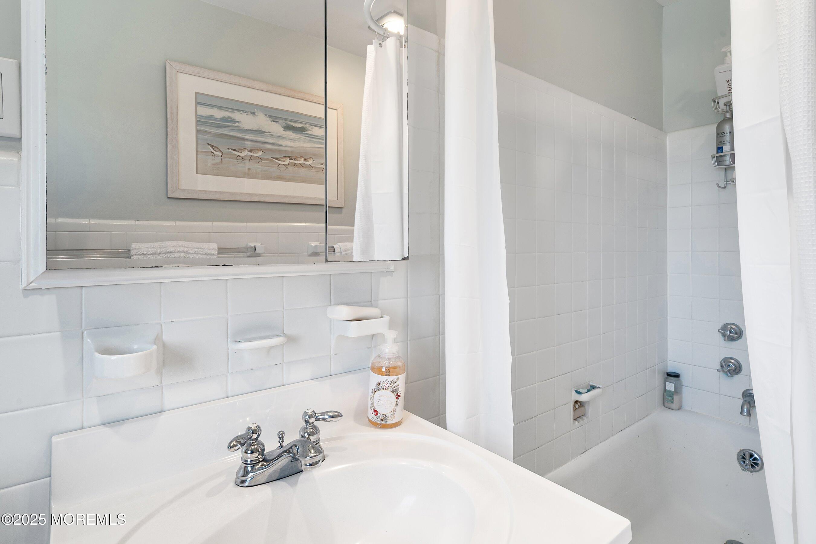 10 Howell Avenue Spring Lake, NJ 07762 - Photo 43 of 71 42-Bath 1B