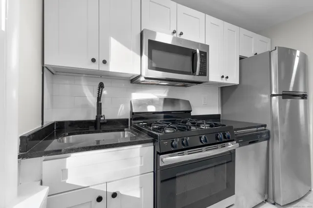 $484,000 | 107 Dewey Street, Stratford, CT 06615