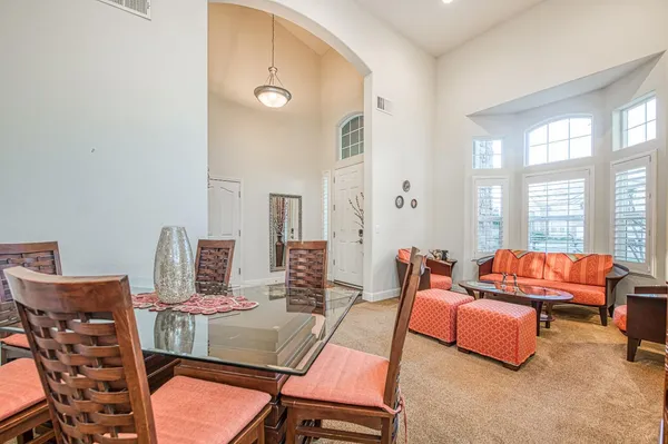 $950,000 | 10509 North Sierra Vista Avenue, Fresno, CA 93730