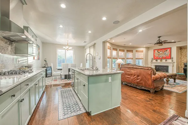 $950,000 | 10509 North Sierra Vista Avenue, Fresno, CA 93730