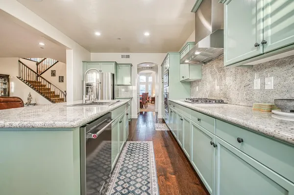 $950,000 | 10509 North Sierra Vista Avenue, Fresno, CA 93730