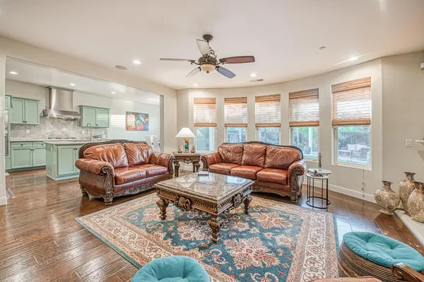 $950,000 | 10509 North Sierra Vista Avenue, Fresno, CA 93730