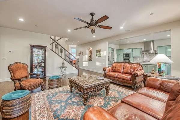 $950,000 | 10509 North Sierra Vista Avenue, Fresno, CA 93730