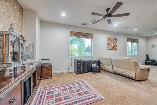 $950,000 | 10509 North Sierra Vista Avenue, Fresno, CA 93730