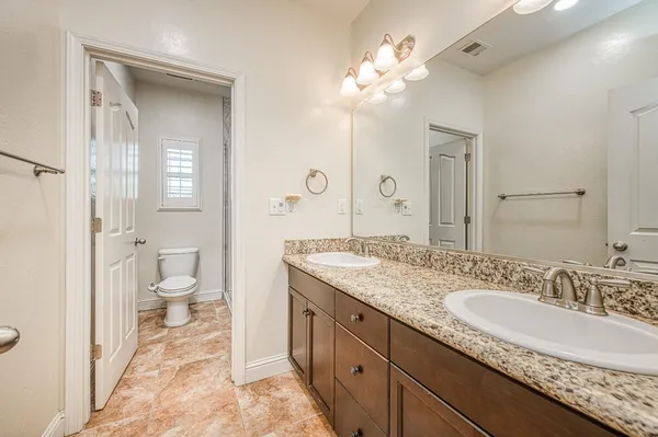 $950,000 | 10509 North Sierra Vista Avenue, Fresno, CA 93730