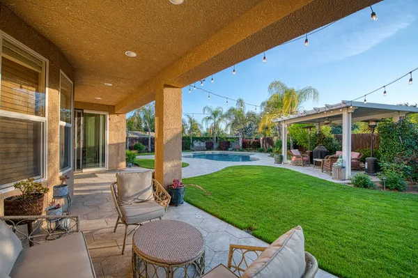$950,000 | 10509 North Sierra Vista Avenue, Fresno, CA 93730