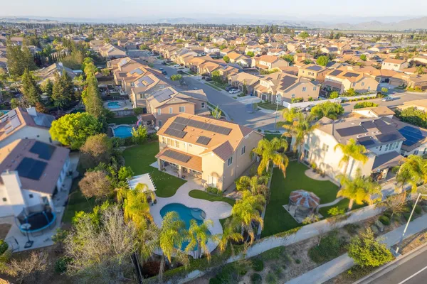 $950,000 | 10509 North Sierra Vista Avenue, Fresno, CA 93730
