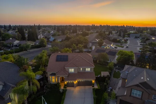 $950,000 | 10509 North Sierra Vista Avenue, Fresno, CA 93730