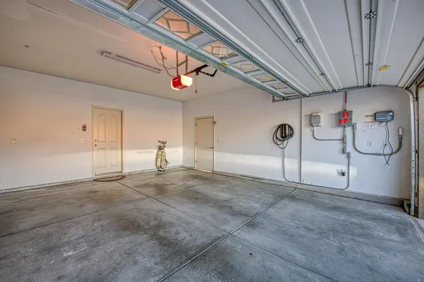 $950,000 | 10509 North Sierra Vista Avenue, Fresno, CA 93730