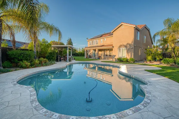 $950,000 | 10509 North Sierra Vista Avenue, Fresno, CA 93730