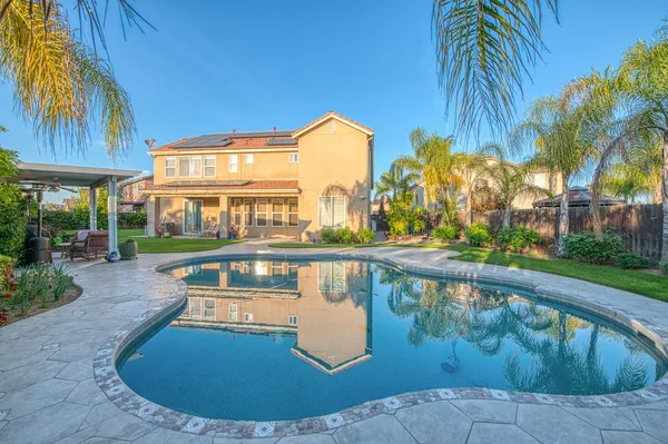 $950,000 | 10509 North Sierra Vista Avenue, Fresno, CA 93730