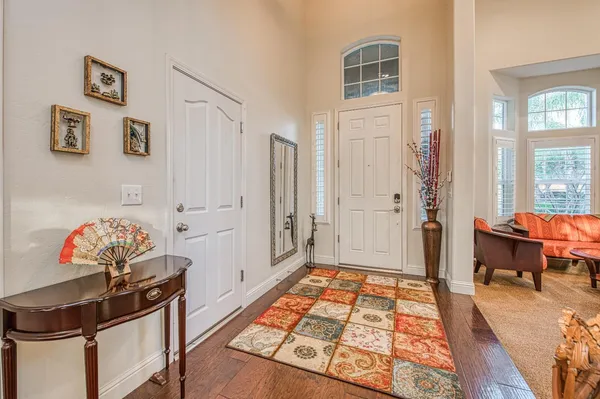 $950,000 | 10509 North Sierra Vista Avenue, Fresno, CA 93730