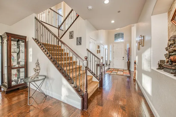 $950,000 | 10509 North Sierra Vista Avenue, Fresno, CA 93730