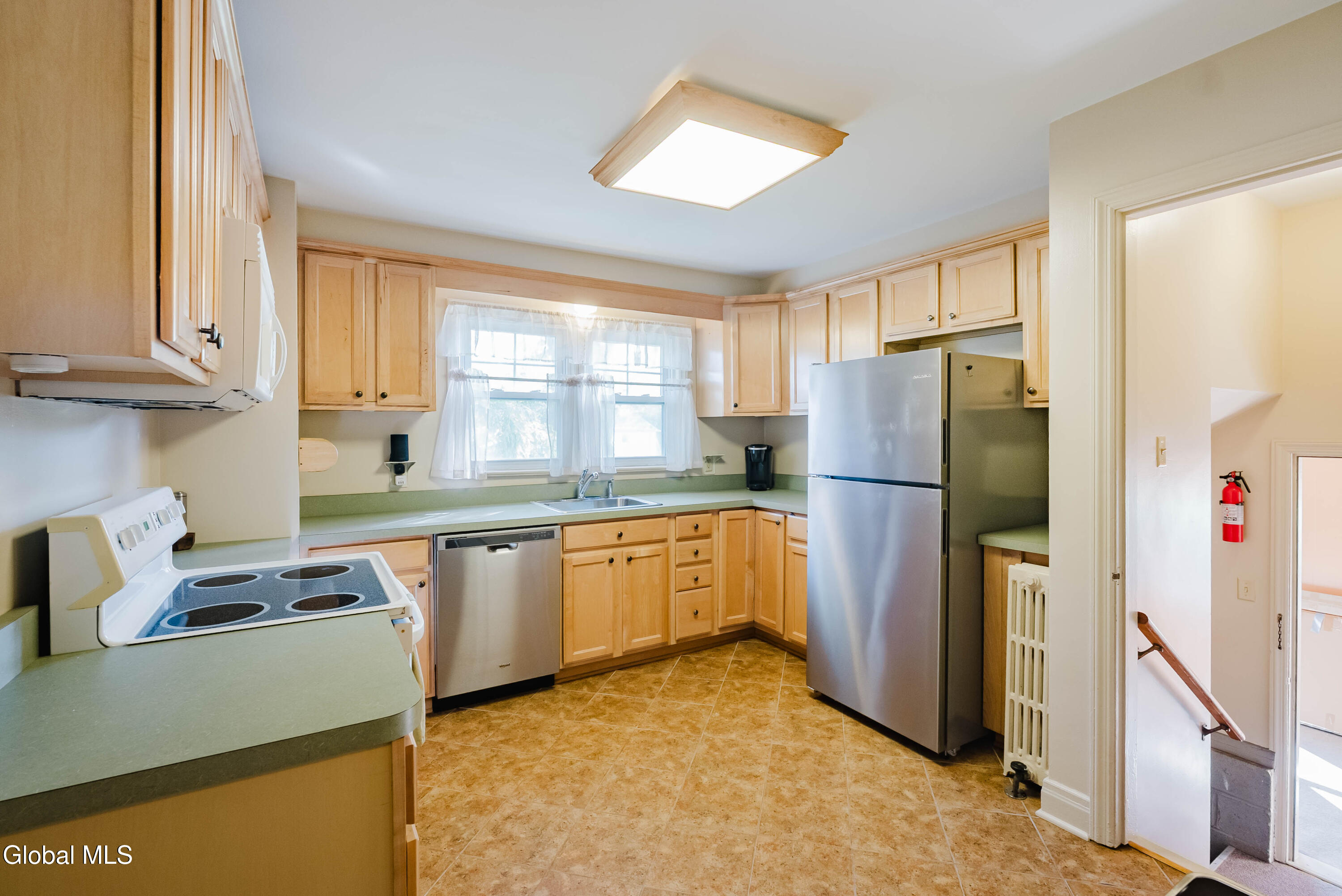 512 3rd Ave Extension East Greenbush, NY 12144 - Photo 3 of 25 12