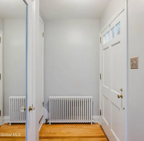 $284,500 | 512 3rd Ave Extension, East Greenbush, NY 12144