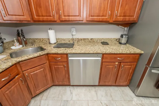 $475,000 | 23 Borelle Square, Parlin, NJ 08859