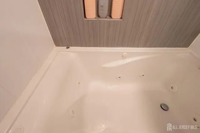 $475,000 | 23 Borelle Square, Parlin, NJ 08859