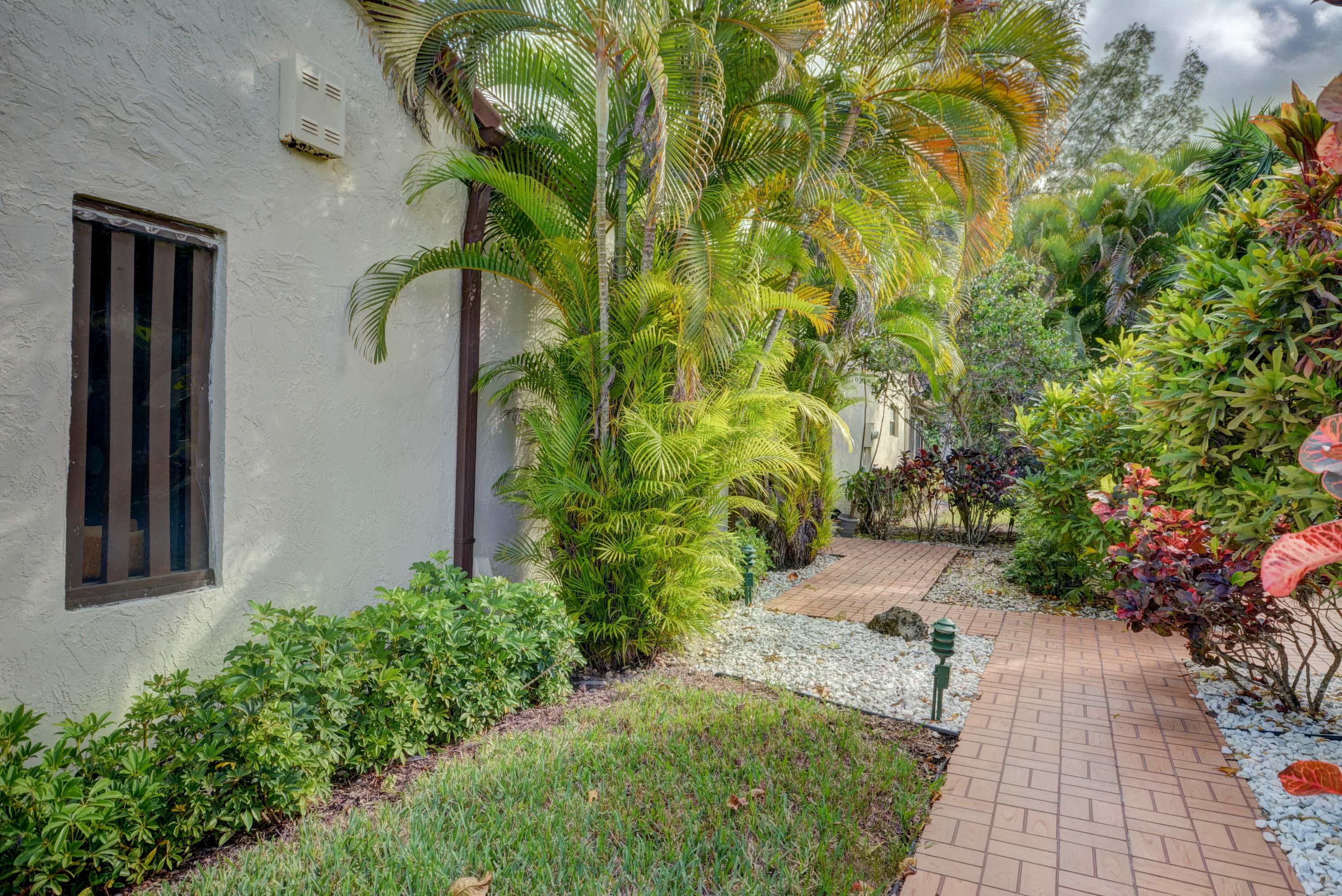 21674 Arriba Real, Unit 42B Boca Raton, FL 33433 - Photo 3 of 37 KP 21674 Arriba Real-3