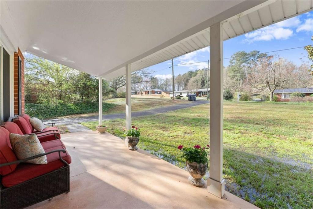 114 Duke Street Jefferson, GA 30549 - Photo 6 of 46 a house view with a outdoor space