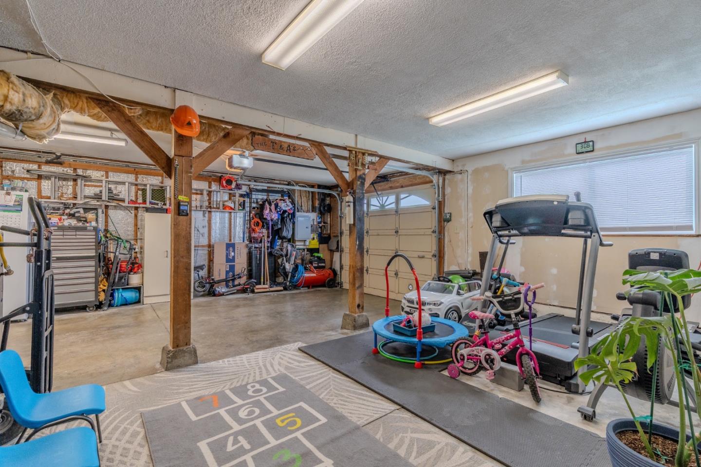 42 Eastridge Circle Pacifica, CA 94044 - Photo 27 of 33 a view of a room with gym equipment