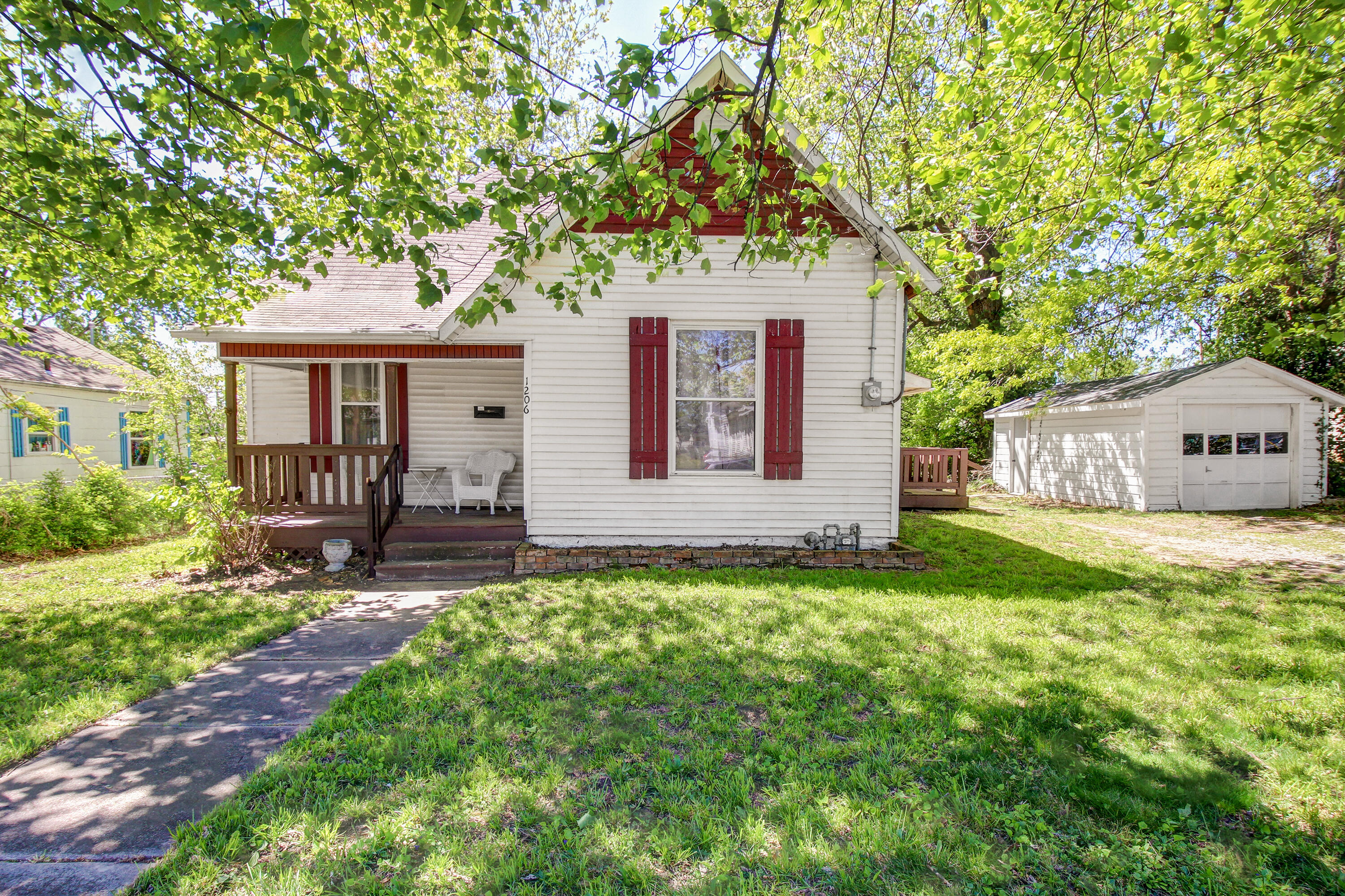 1206 West Calhoun Street Springfield, MO 65802 - Photo 1 of 1 1206 W Colhoun-24