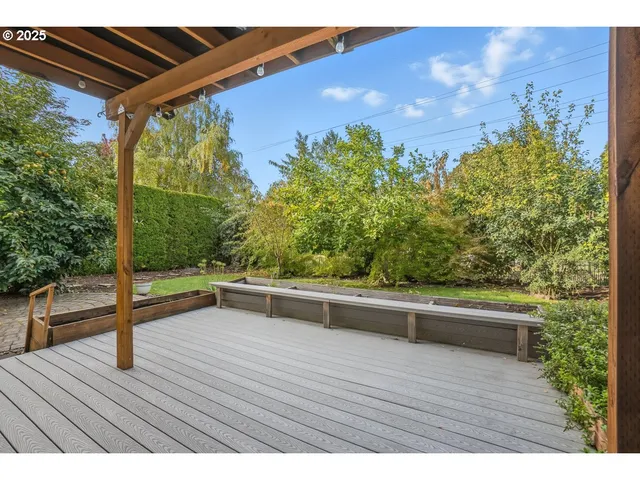a view of backyard with green space