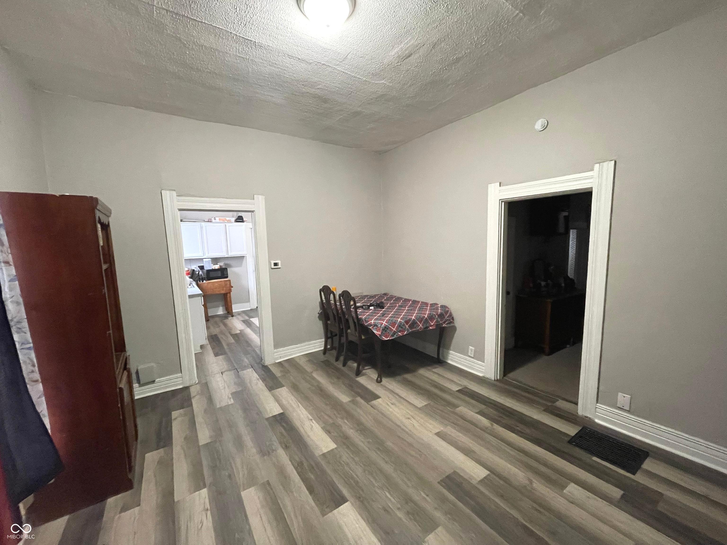 931 West 3rd Street Anderson, IN 46016 - Photo 3 of 14