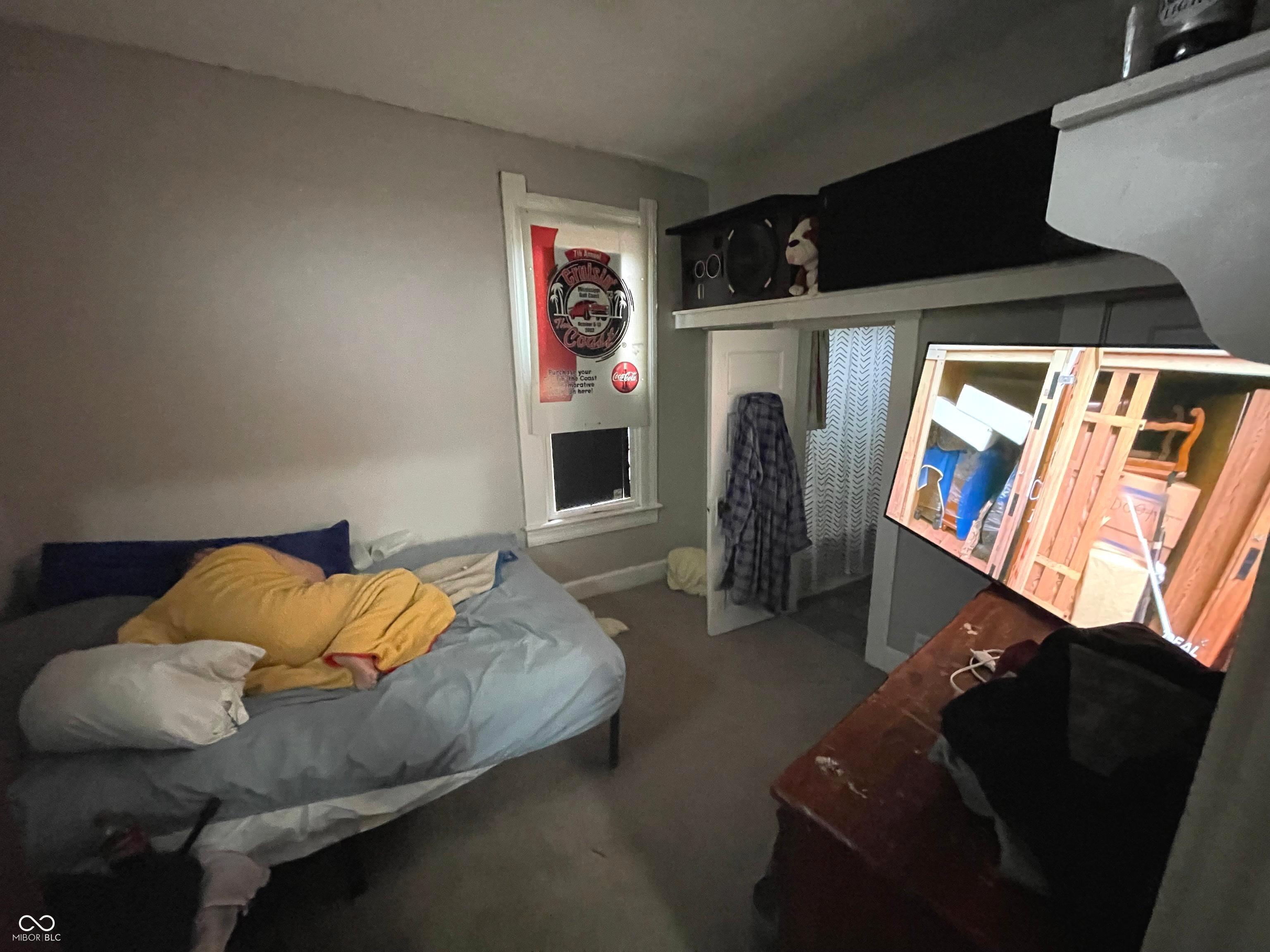 931 West 3rd Street Anderson, IN 46016 - Photo 9 of 14