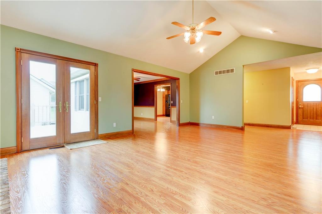 4325 Evans Avenue Springfield, OH 45504 - Photo 7 of 38