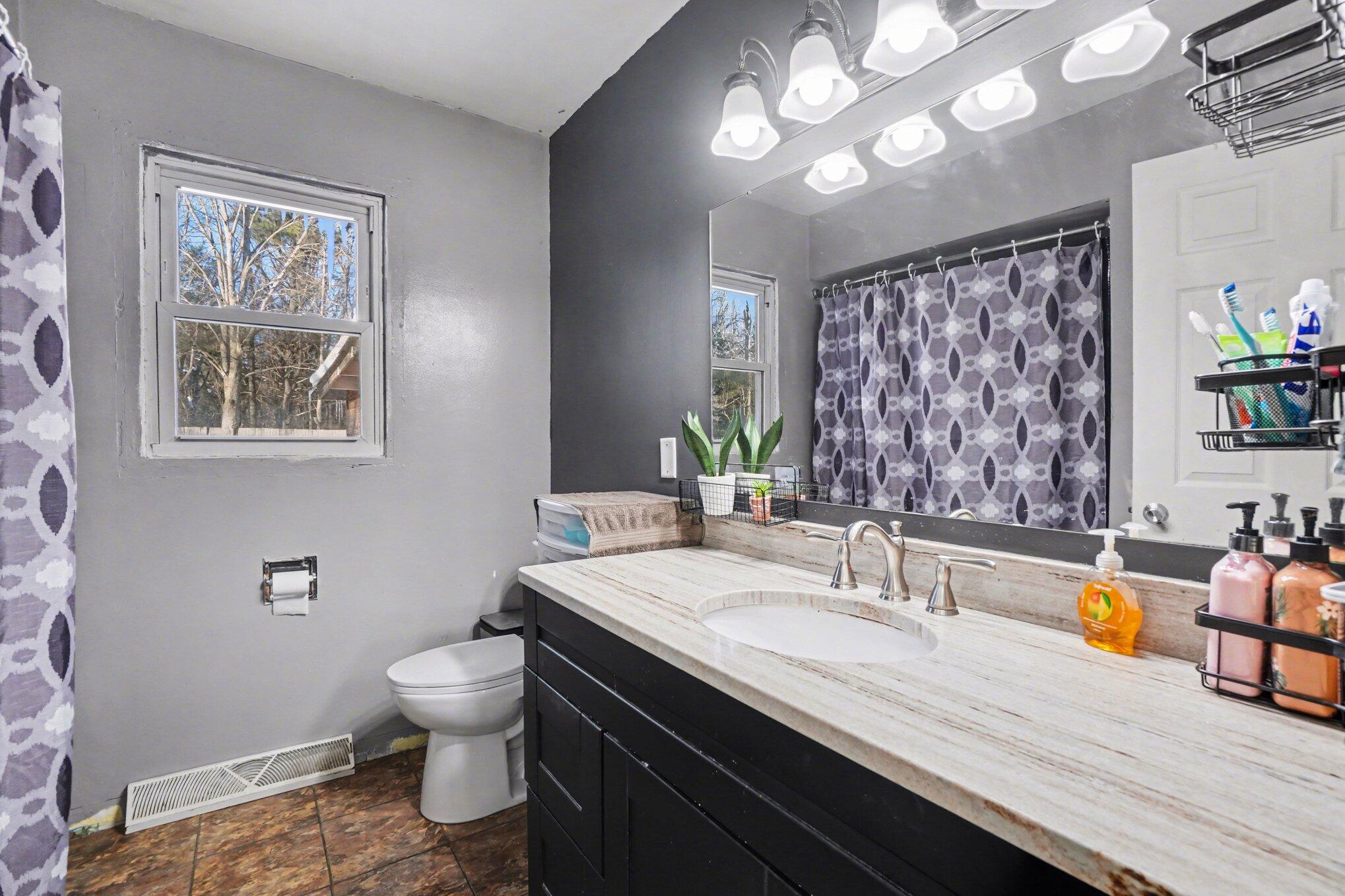 1950 Ora Street Muskegon, MI 49445 - Photo 17 of 28 015_file_9232