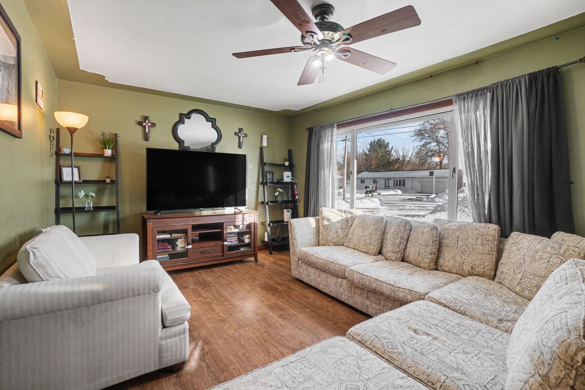 1950 Ora Street Muskegon, MI 49445 - Photo 9 of 28 006_file_2316