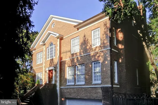 a view of a large building