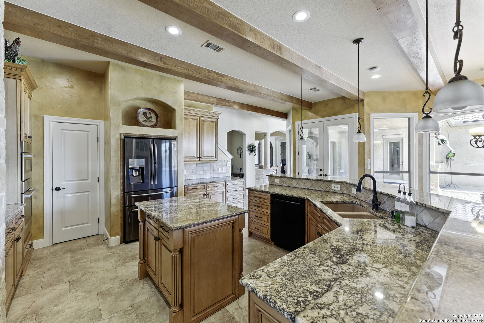 211 Macaw Lane Spring Branch, TX 78070 - Photo 16 of 85