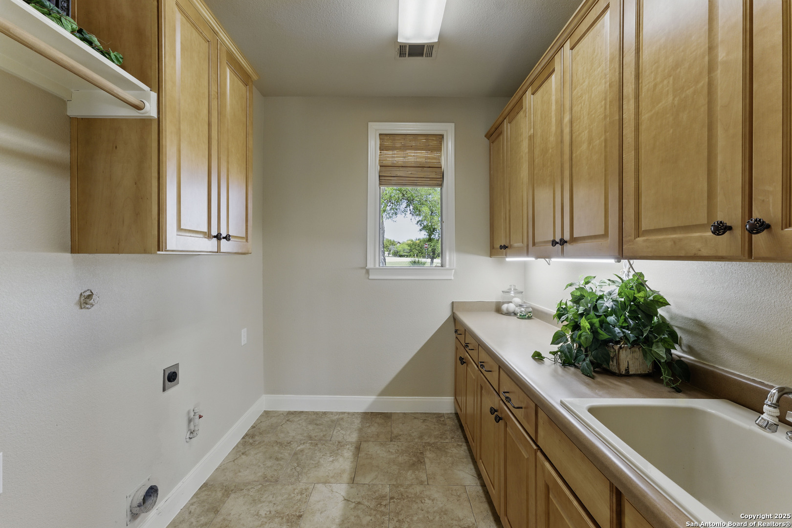 211 Macaw Lane Spring Branch, TX 78070 - Photo 39 of 85