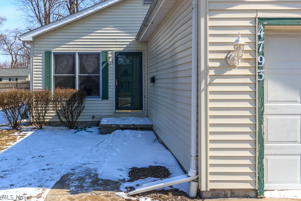4793 Forest Road Mentor, OH 44060 - Photo 3 of 33