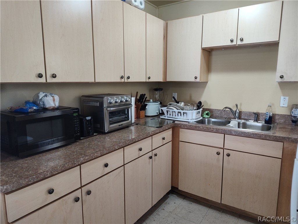 50 Risher Avenue Inglis, FL 34449 - Photo 8 of 22