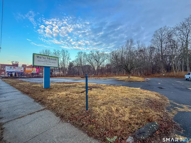 a view of a outdoor space