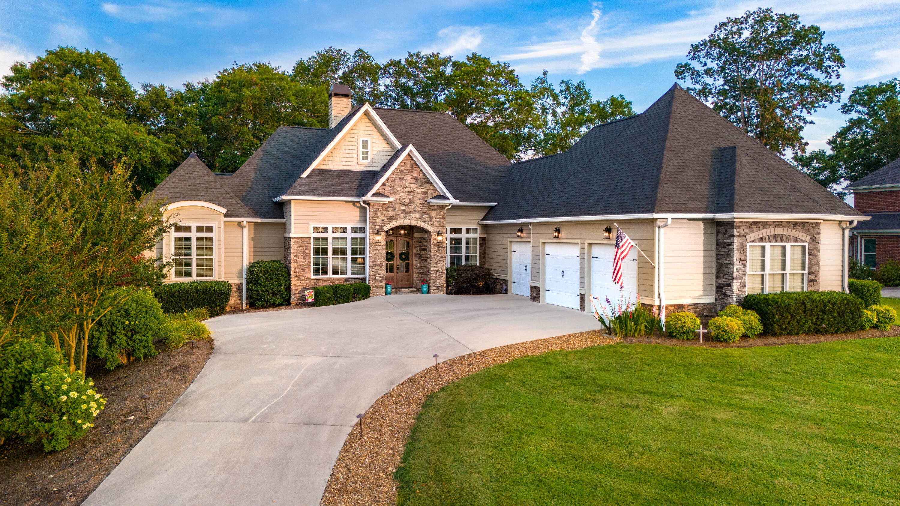 389 River Point Circle Charleston, TN 37310 - Photo 1 of 50 Street View