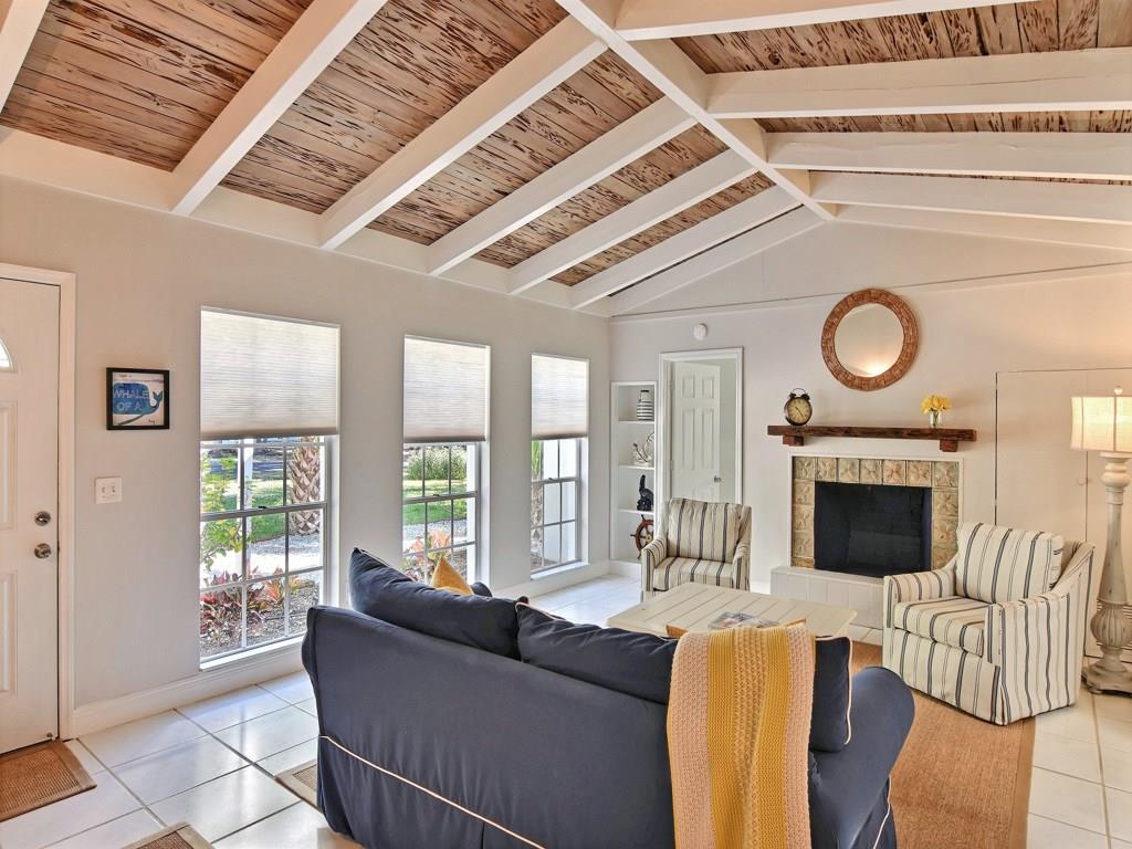 540 Acacia Road Vero Beach, FL 32963 - Photo 3 of 36 Gallery Image 3