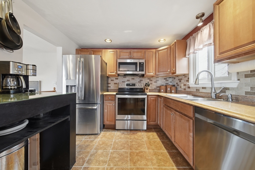 2 Back River Road Amesbury, MA 01913 - Photo 10 of 42